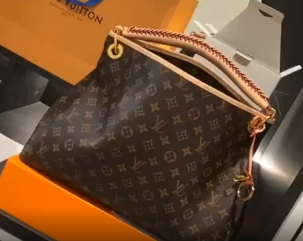Where can I find Louis Vuitton artistic bag replica? (2022 updated)-Best Quality designer Bag Review, and online shopping, designer bag ru Where can I find Louis Vuitton artistic bag replica? (2022 updated)-Best Quality designer Bag Review, and online shopping, designer bag ru