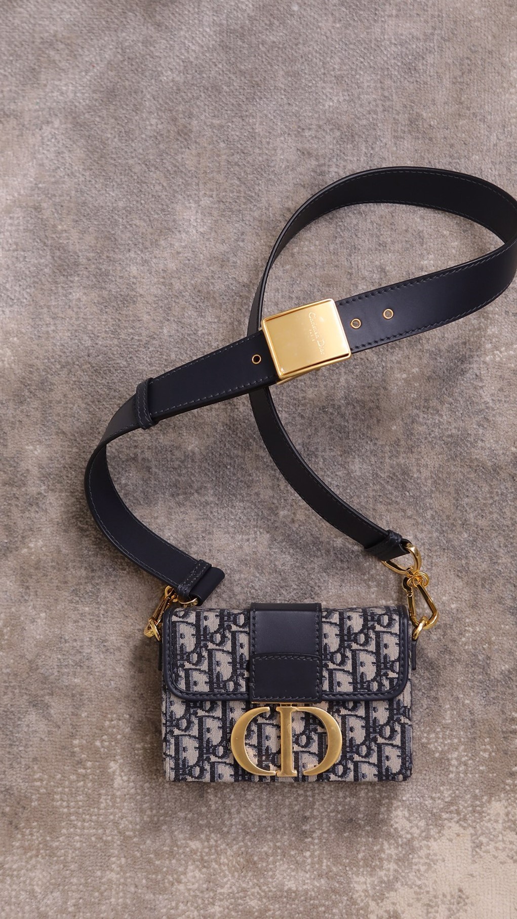 How good is the quality of replica bags Let’s take a look at this top replica Dior Montaigne 30 (2022 new edition)-Best Quality designer Bag Review, and online shopping, designer bag ru