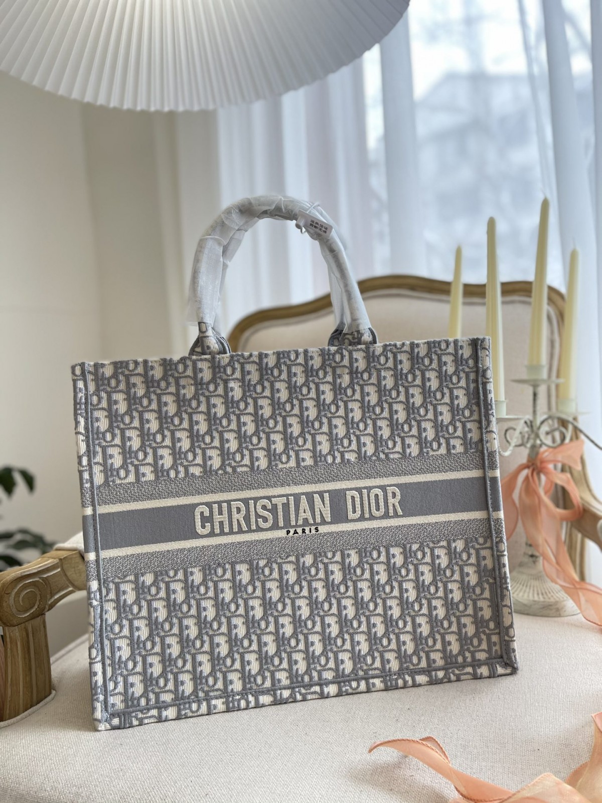 Travel to take Dior Tote replica bags (2022 Special)-Best Quality designer Bag Review, and online shopping, designer bag ru