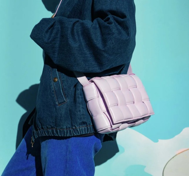 Daniel Lee quit! Hurry up and buy Bottega Veneta replica bags! (2022 Updated)-Best Quality designer Bag Review, and online shopping, designer bag ru Daniel Lee quit! Hurry up and buy Bottega Veneta replica bags! (2022 Updated)-Best Quality designer Bag Review, and online shopping, designer bag ru