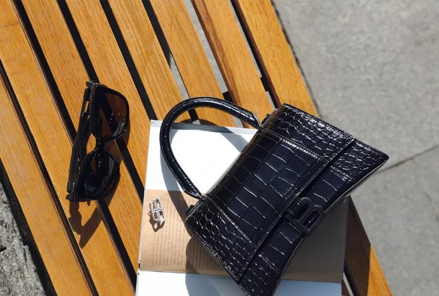The most worth buying Balenciaga replica bags: Hourglass (2022 Special)-Best Quality designer Bag Review, and online shopping, designer bag ru