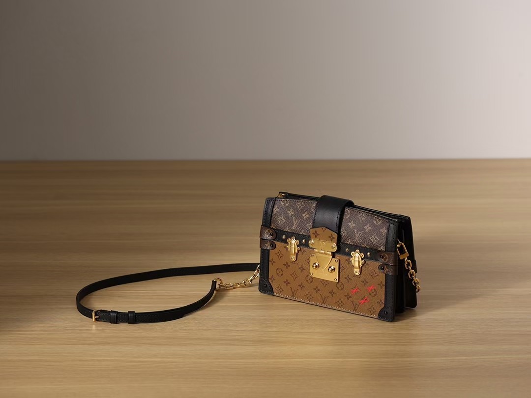 Louis Vuitton stores can not buy, why I buy top replica M43596 TRUNK CLUTCH bags? (2022 updated))-Best Quality designer Bag Review, and online shopping, designer bag ru