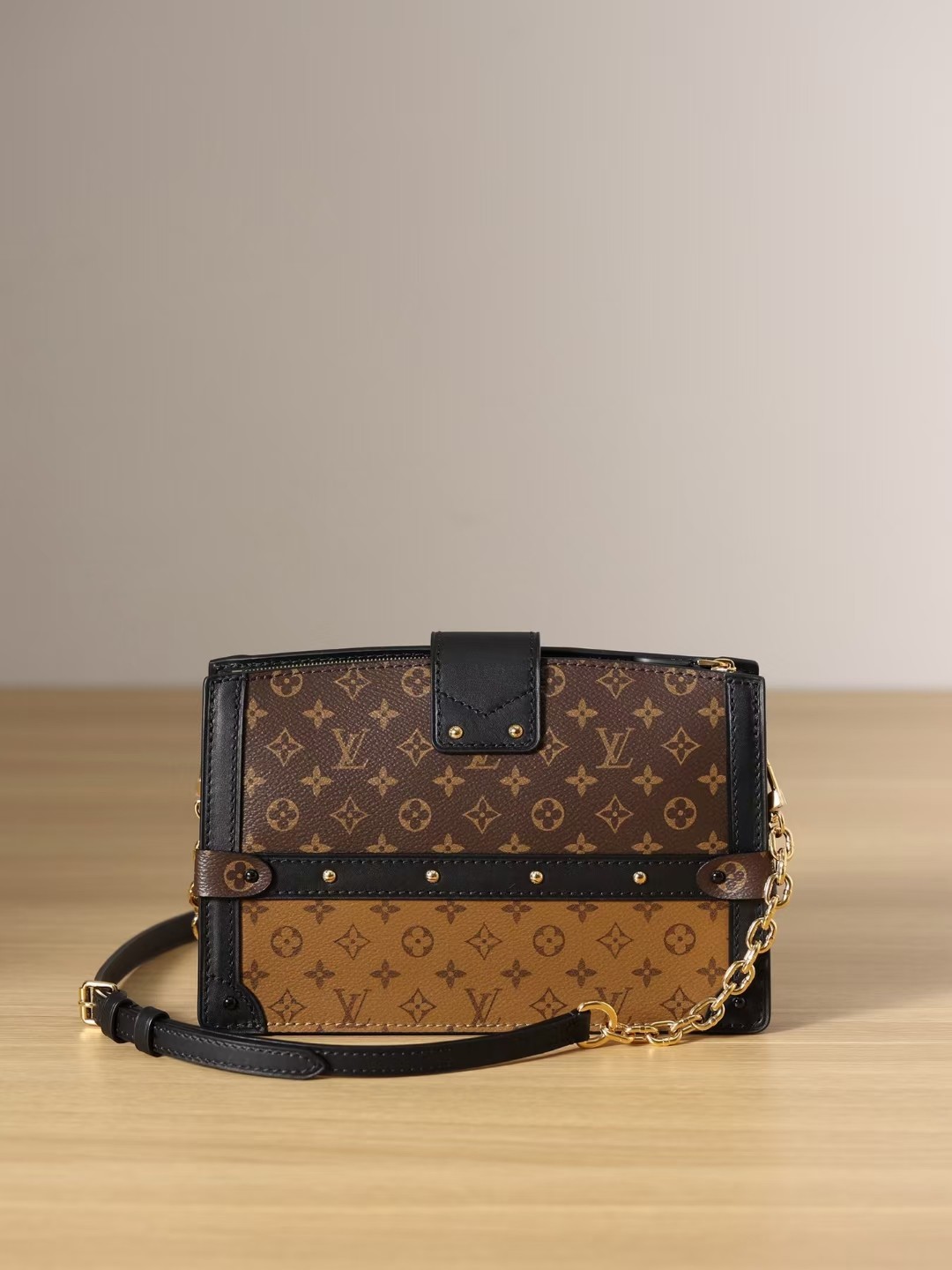 Louis Vuitton stores can not buy, why I buy top replica M43596 TRUNK CLUTCH bags? (2022 updated))-Best Quality designer Bag Review, and online shopping, designer bag ru