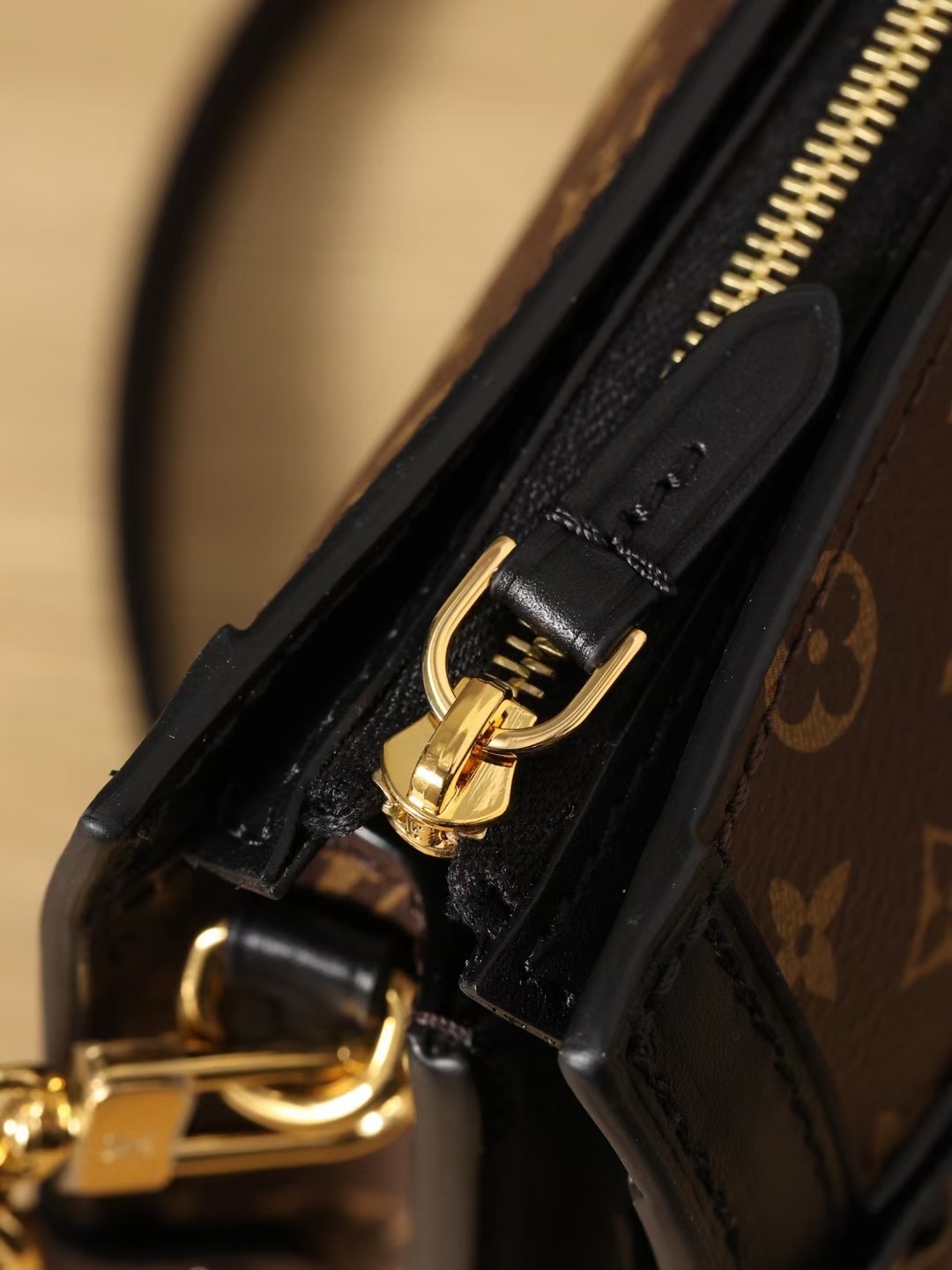 Louis Vuitton stores can not buy, why I buy top replica M43596 TRUNK CLUTCH bags? (2022 updated))-Best Quality designer Bag Review, and online shopping, designer bag ru