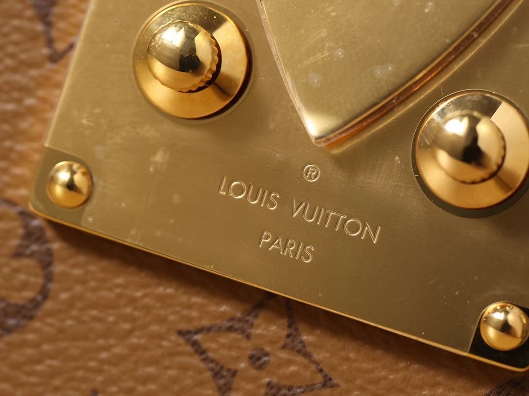 Louis Vuitton stores can not buy, why I buy top replica M43596 TRUNK CLUTCH bags? (2022 updated))-Best Quality designer Bag Review, and online shopping, designer bag ru