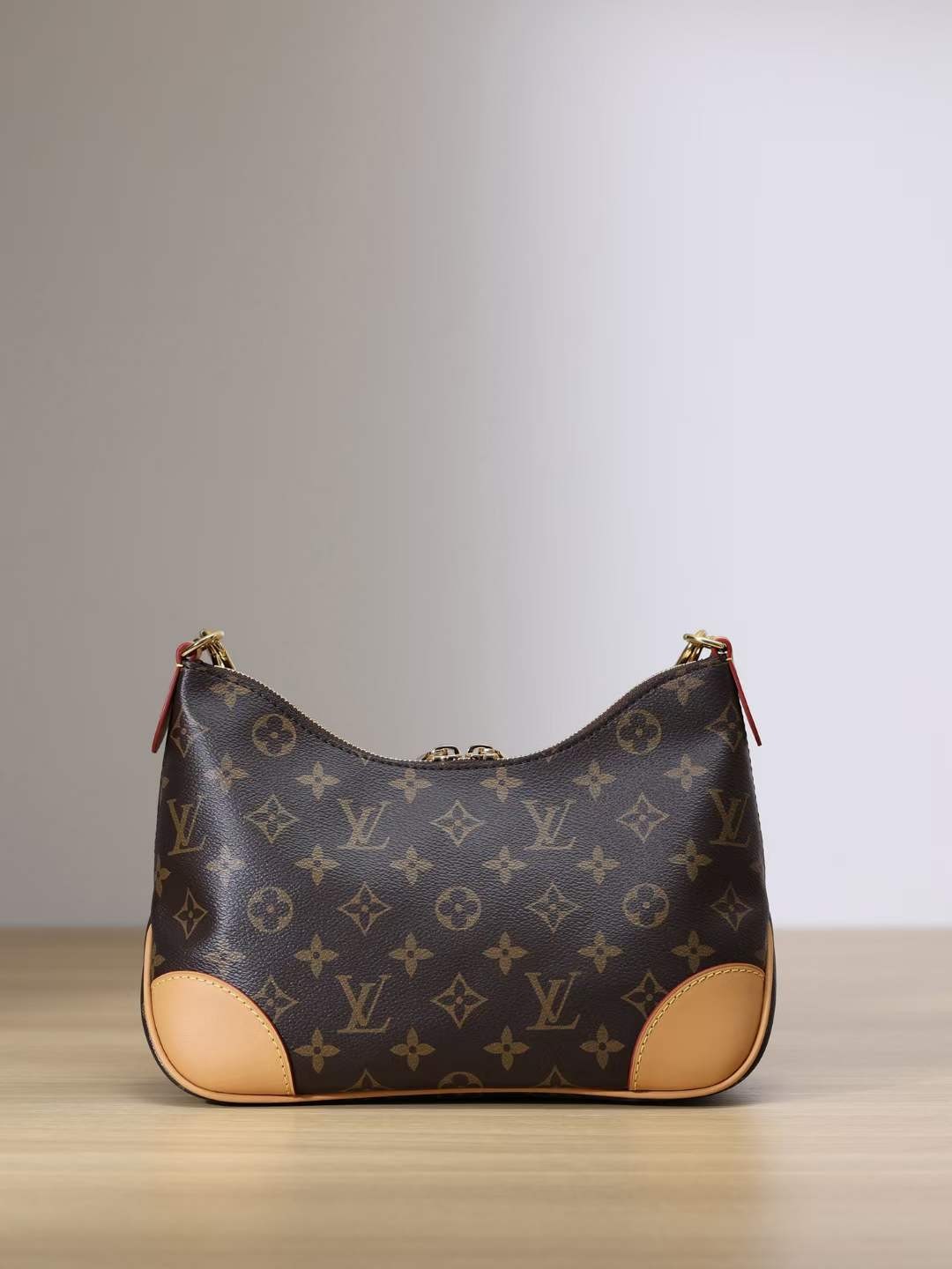 Louis Vuitton M45832 Boulogne Top Replica Handbag Overall Appearance (2022 Edition)-Best Quality designer Bag Review, and online shopping, designer bag ru Louis Vuitton M45832 Boulogne Top Replica Handbag Overall Appearance (2022 Edition)-Best Quality designer Bag Review, and online shopping, designer bag ru