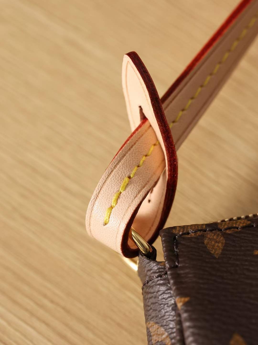 Louis Vuitton M40712 Pochette Accessoires top replica bag 23.5 x 13.5 x 4 cm hardware details (2022 Edition)-Best Quality designer Bag Review, and online shopping, designer bag ru