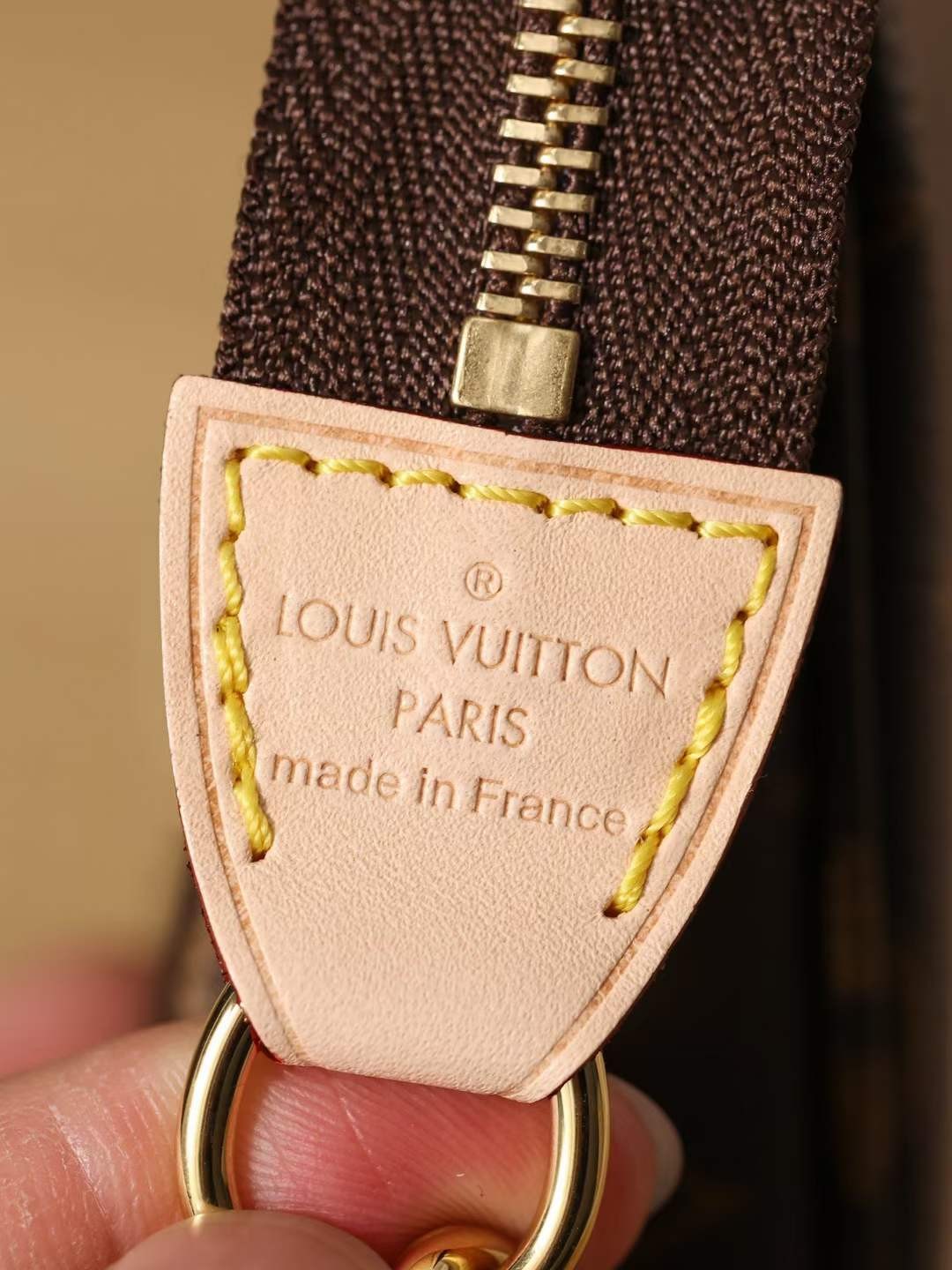 Louis Vuitton M40712 Pochette Accessoires top replica bag 23.5 x 13.5 x 4 cm hardware details (2022 Edition)-Best Quality designer Bag Review, and online shopping, designer bag ru