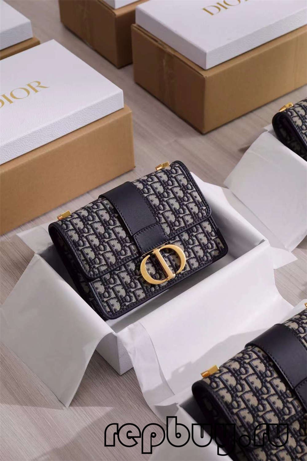 Dior 30 Montaigne top replica bags 24cm Packaging and shipping details (2022 Edition)-Best Quality designer Bag Review, and online shopping, designer bag ru Dior 30 Montaigne top replica bags 24cm Packaging and shipping details (2022 Edition)-Best Quality designer Bag Review, and online shopping, designer bag ru