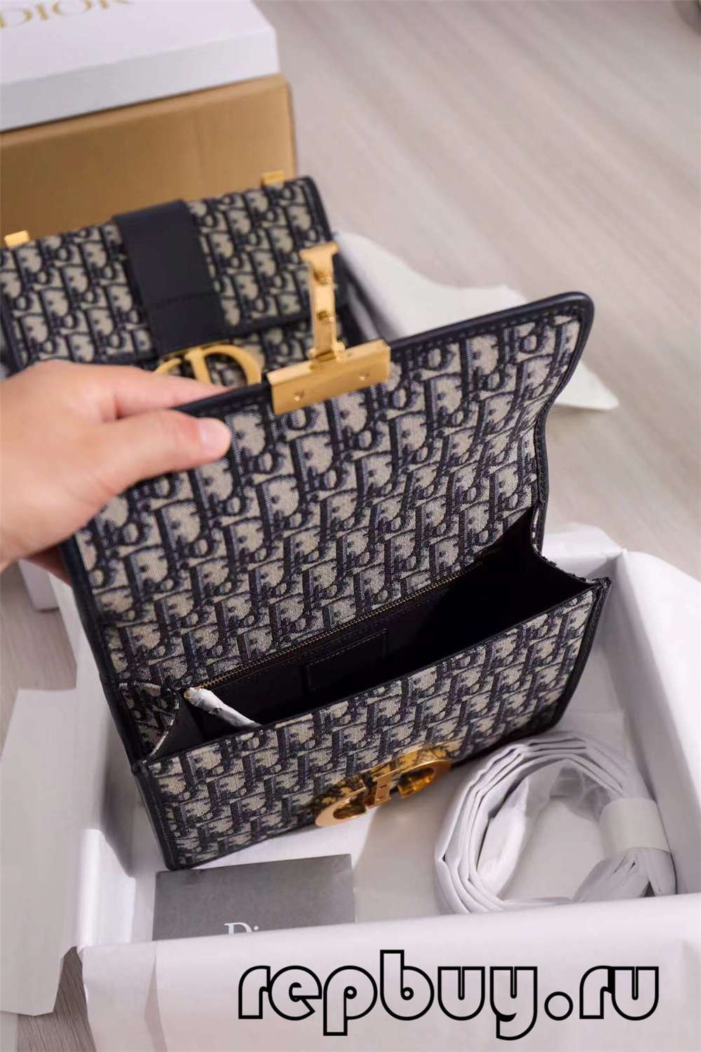 Dior 30 Montaigne top replica bags 24cm Packaging and shipping details (2022 Edition)-Best Quality designer Bag Review, and online shopping, designer bag ru Dior 30 Montaigne top replica bags 24cm Packaging and shipping details (2022 Edition)-Best Quality designer Bag Review, and online shopping, designer bag ru