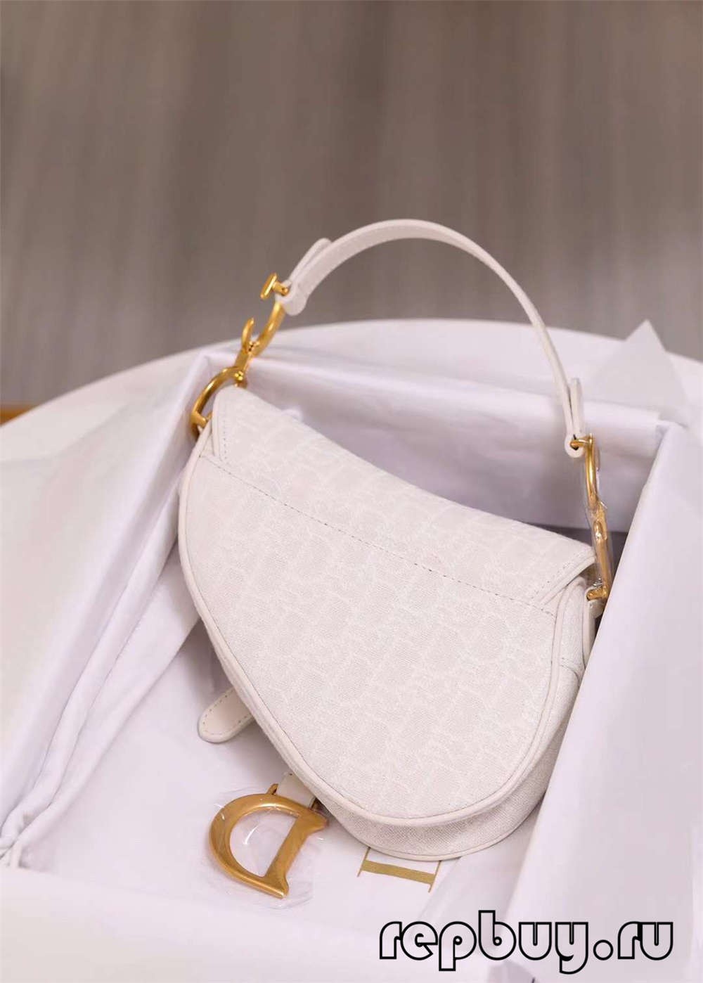 Dior top replica bags white saddle bag 21cm small (2022 Edition)-Best Quality designer Bag Review, and online shopping, designer bag ru Dior top replica bags white saddle bag 21cm small (2022 Edition)-Best Quality designer Bag Review, and online shopping, designer bag ru