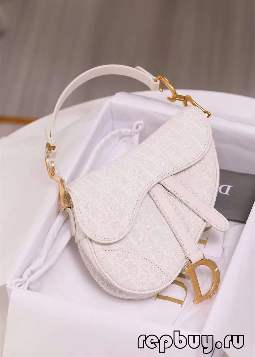 Dior top replica bags white saddle bag 21cm small (2022 Edition)-Best Quality designer Bag Review, and online shopping, designer bag ru Dior top replica bags white saddle bag 21cm small (2022 Edition)-Best Quality designer Bag Review, and online shopping, designer bag ru