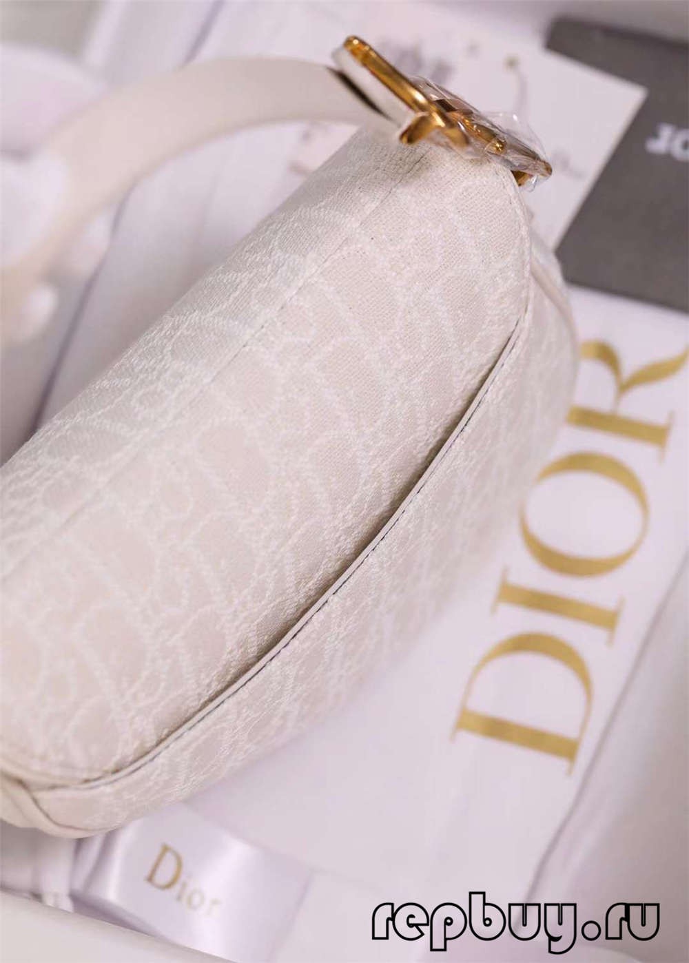 Dior Top Replica Bags White Saddle Bag 21cm Small Craft Details (2022 Latest)-Best Quality designer Bag Review, and online shopping, designer bag ru