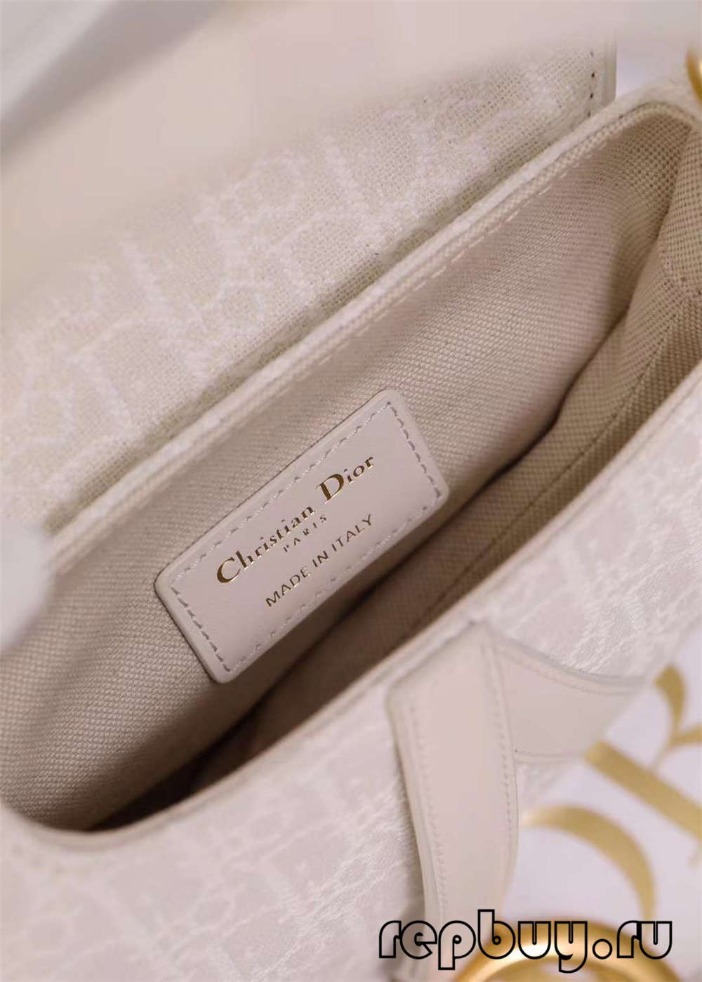 Dior Top Replica Bags White Saddle Bag 21cm Small Craft Details (2022 Latest)-Best Quality designer Bag Review, and online shopping, designer bag ru