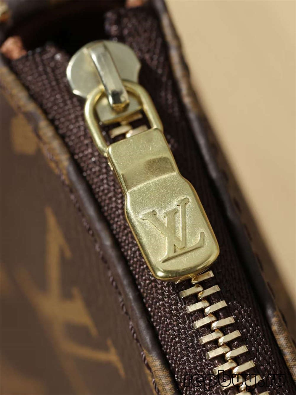 Louis Vuitton M40712 Pochette Accessoires top Replica Handbags Zipper Detail (2022 Updated)-Best Quality designer Bag Review, and online shopping, designer bag ru