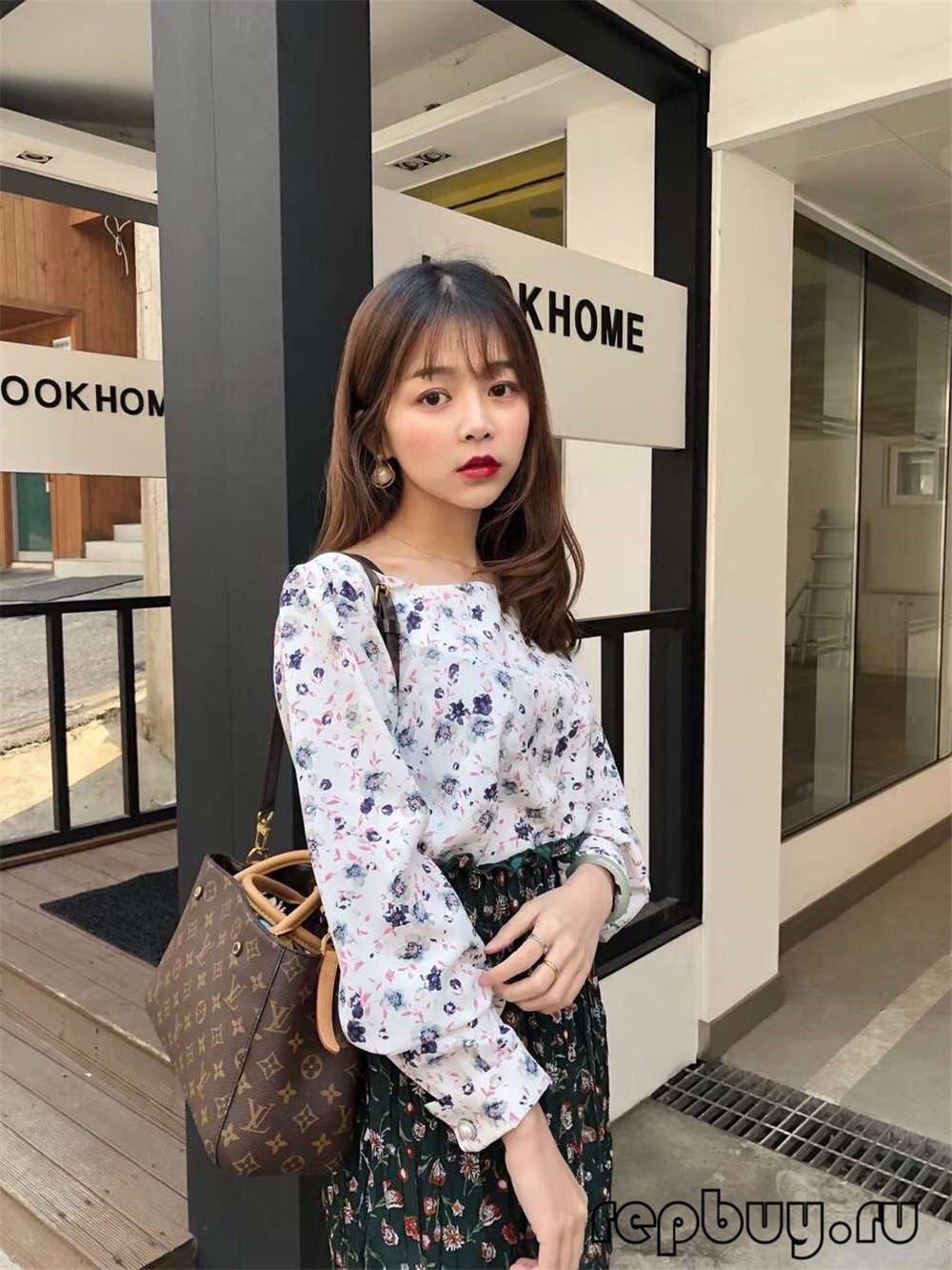 Louis Vuitton M41055 Montaigne BB Top Replica Handbags Use Effect (2022 Latest)-Best Quality designer Bag Review, and online shopping, designer bag ru Louis Vuitton M41055 Montaigne BB Top Replica Handbags Use Effect (2022 Latest)-Best Quality designer Bag Review, and online shopping, designer bag ru