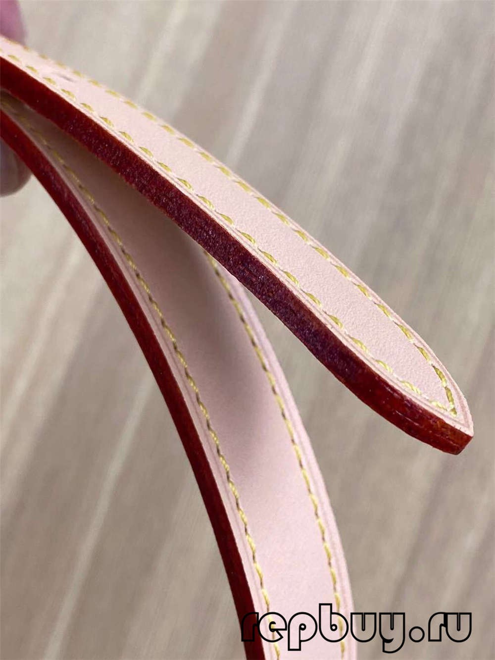 Louis Vuitton M41113 Speed 25 Top Replica Handbags Hardware Details (2022 Updated)-Best Quality designer Bag Review, and online shopping, designer bag ru