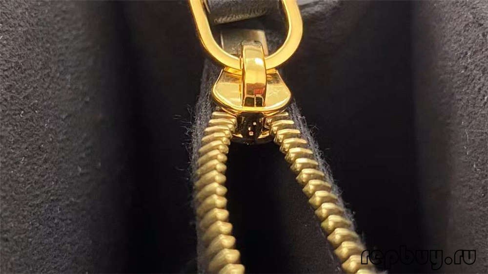 Louis Vuitton M41730 VICTOIRE 27cm top replica bags Hardware details (2022 Edition)-Best Quality designer Bag Review, and online shopping, designer bag ru