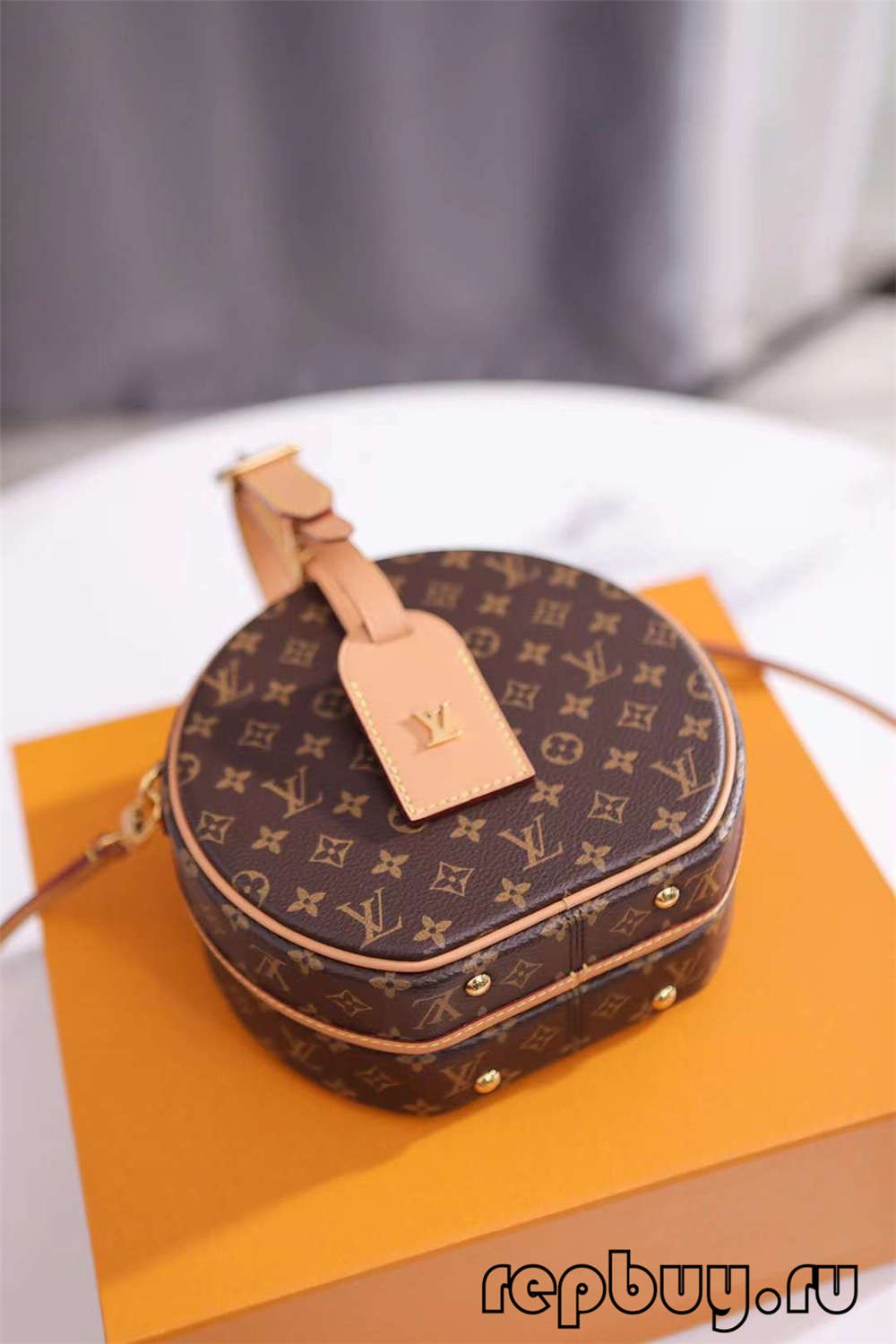 Louis Vuitton M43514 PETITE BOITE CHAPEAU 17.5cm top replica bags Hardware and craft details (2022 Edition)-Best Quality designer Bag Review, and online shopping, designer bag ru