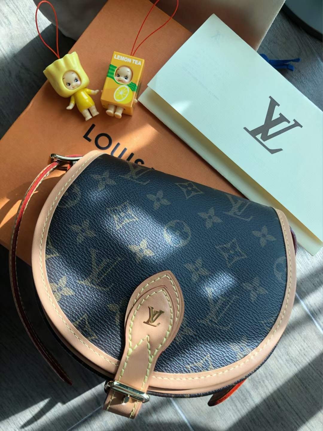 Louis Vuitton M44860 Tambourin Top Replica Handbags Customer’s photo (2022 Special)-Best Quality designer Bag Review, and online shopping, designer bag ru