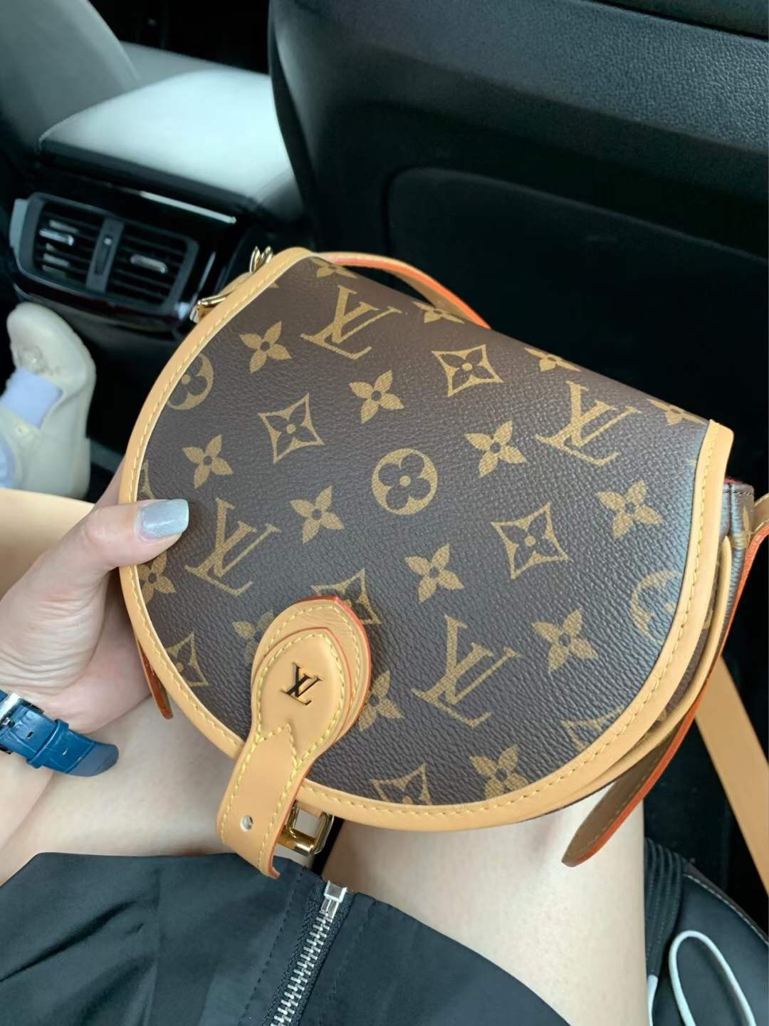 Louis Vuitton M44860 Tambourin Top Replica Handbags Customer’s photo (2022 Special)-Best Quality designer Bag Review, and online shopping, designer bag ru