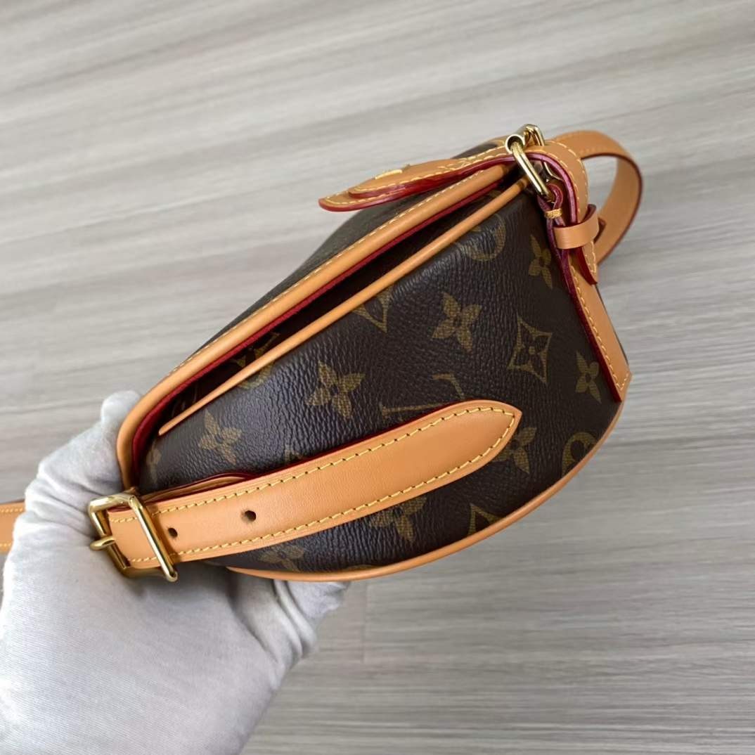 Louis Vuitton M44860 Tambourin Top Replica Handbag Exterior and Details (2022 Edition)-Best Quality designer Bag Review, and online shopping, designer bag ru