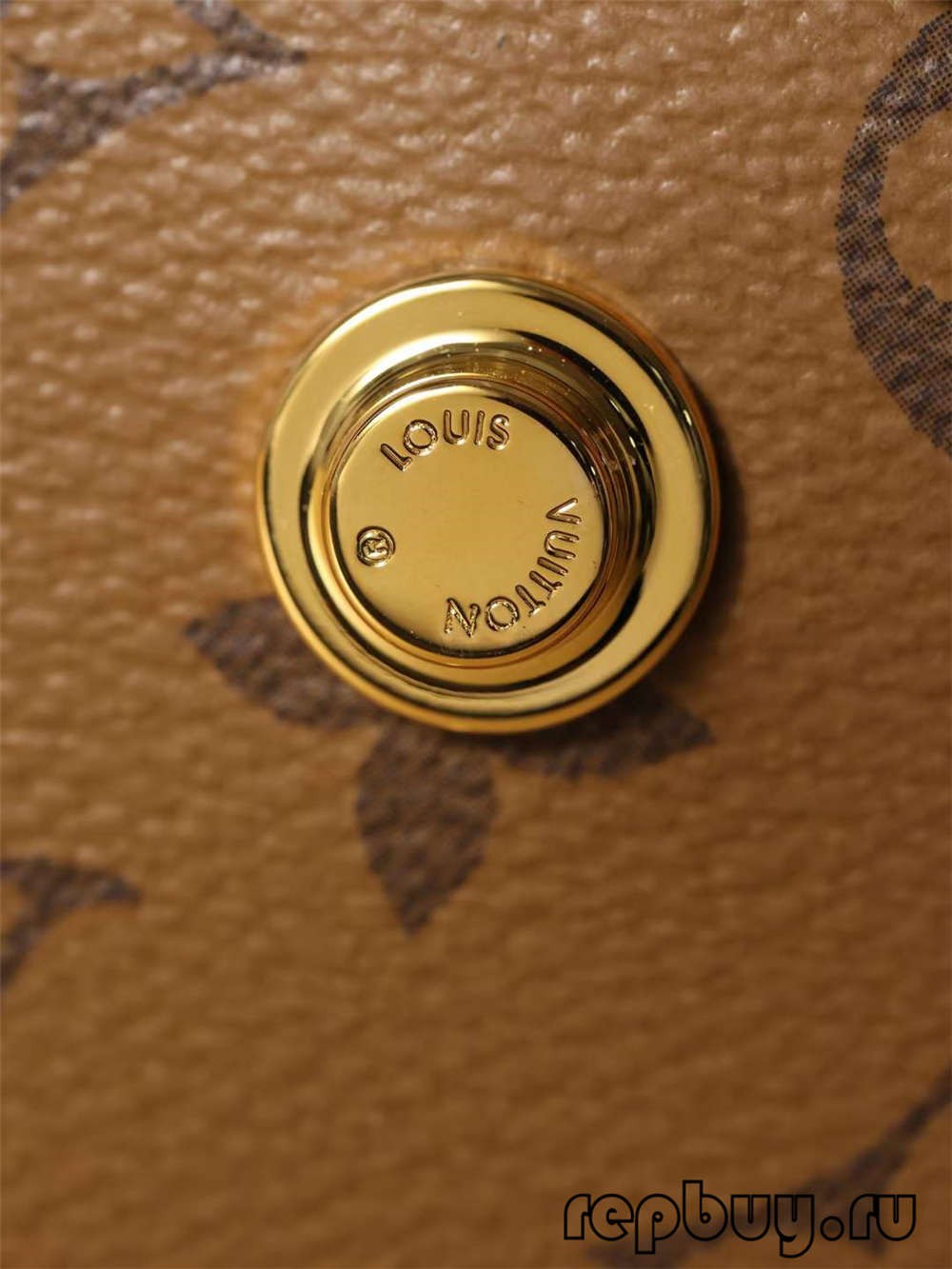 Louis Vuitton M45165 VANITY Small Top Replica Handbag Logo and Closure Detail (2022 Updated)-Best Quality designer Bag Review, and online shopping, designer bag ru