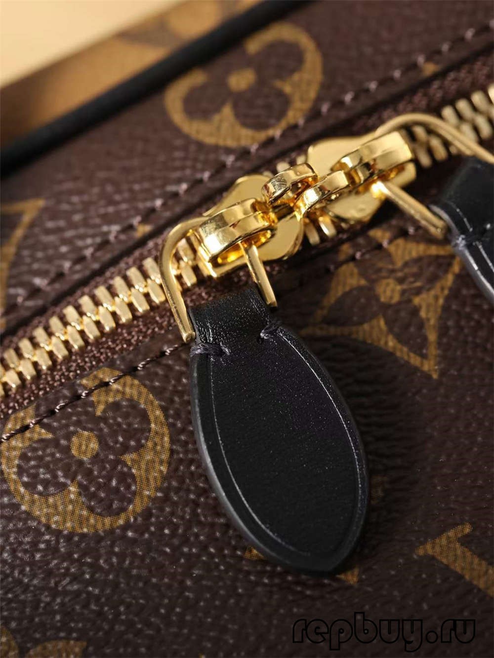 Louis Vuitton M45165 VANITY Small Top Replica Handbag Shoulder Strap and Closure Detail (2022 Latest)-Best Quality designer Bag Review, and online shopping, designer bag ru Louis Vuitton M45165 VANITY Small Top Replica Handbag Shoulder Strap and Closure Detail (2022 Latest)-Best Quality designer Bag Review, and online shopping, designer bag ru