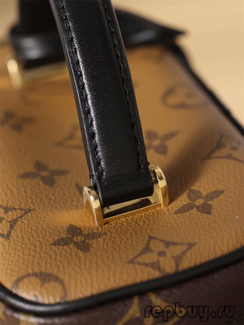 Louis Vuitton M45165 VANITY Small Top Replica Handbag Shoulder Strap and Closure Detail (2022 Latest)-Best Quality designer Bag Review, and online shopping, designer bag ru Louis Vuitton M45165 VANITY Small Top Replica Handbag Shoulder Strap and Closure Detail (2022 Latest)-Best Quality designer Bag Review, and online shopping, designer bag ru