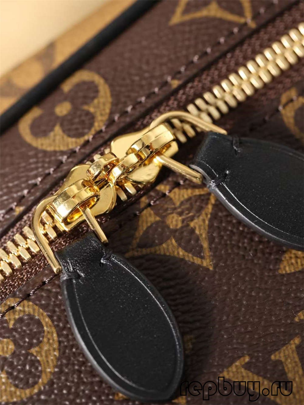 Louis Vuitton M45165 VANITY Small Top Replica Handbag Shoulder Strap and Closure Detail (2022 Latest)-Best Quality designer Bag Review, and online shopping, designer bag ru Louis Vuitton M45165 VANITY Small Top Replica Handbag Shoulder Strap and Closure Detail (2022 Latest)-Best Quality designer Bag Review, and online shopping, designer bag ru