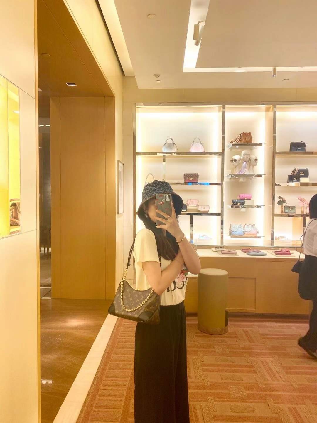 Louis Vuitton M45831 BOULOGNE Top Replica Handbags Top Result (2022 Latest)-Best Quality designer Bag Review, and online shopping, designer bag ru