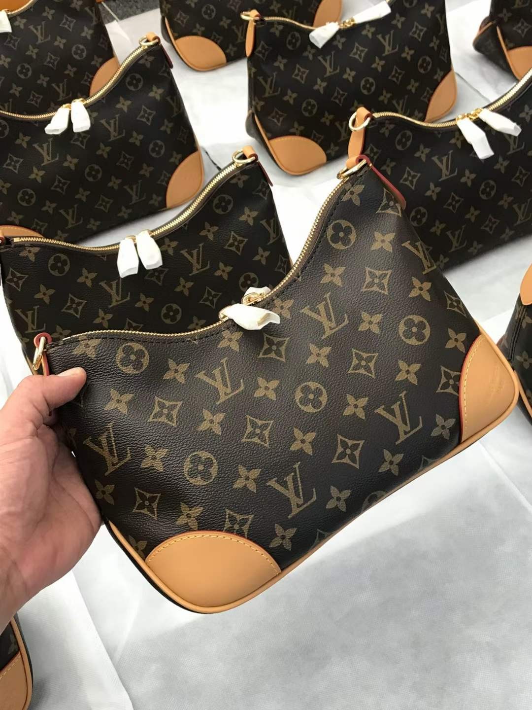 Louis Vuitton M45832 croissant with yellow leather Boulogne top replica handbags Lot Inspection (2022 Special)-Best Quality designer Bag Review, and online shopping, designer bag ru