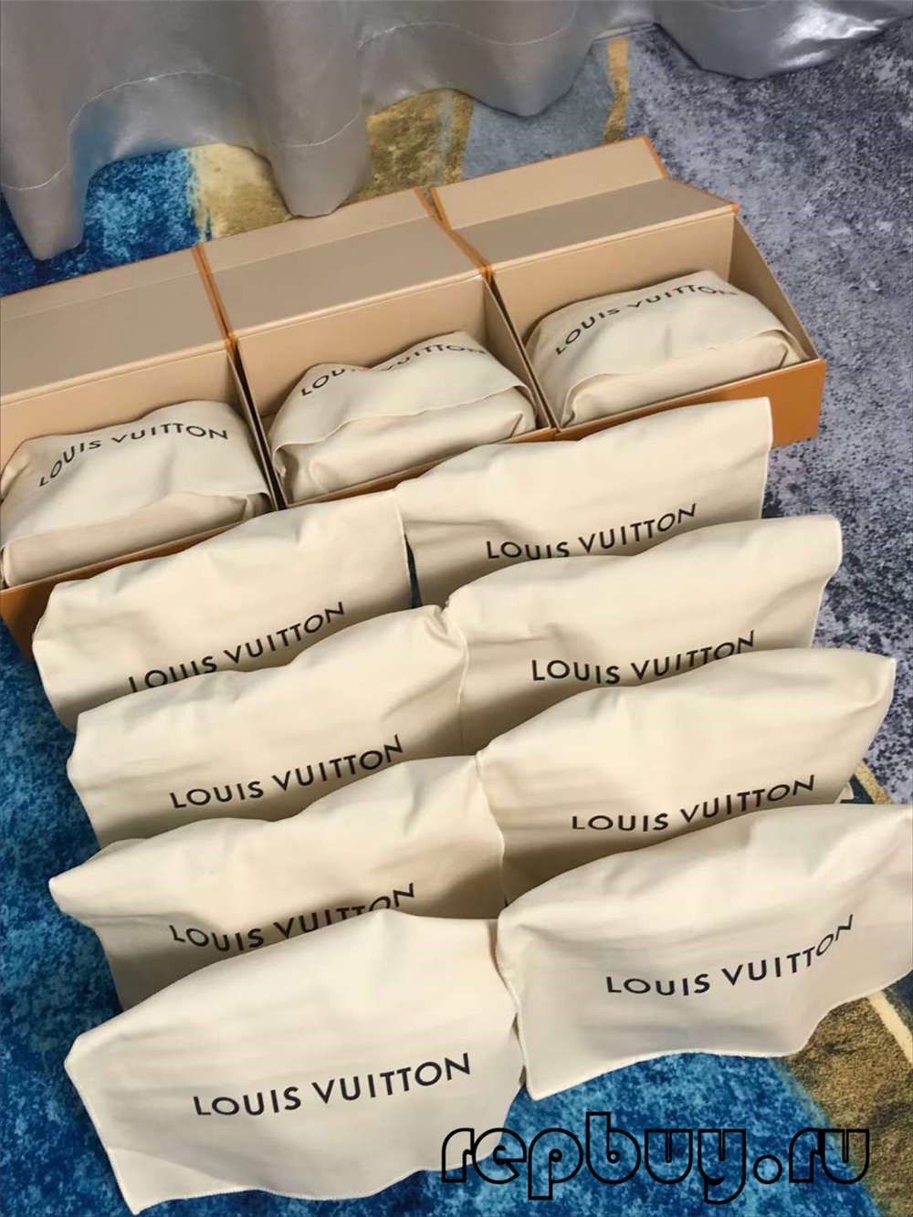 Louis Vuitton M53152 Alma BB top quality replica bags (2022 Latest)-Best Quality designer Bag Review, and online shopping, designer bag ru