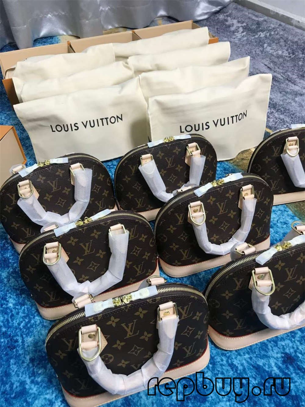 Louis Vuitton M53152 Alma BB top quality replica bags (2022 Latest)-Best Quality designer Bag Review, and online shopping, designer bag ru