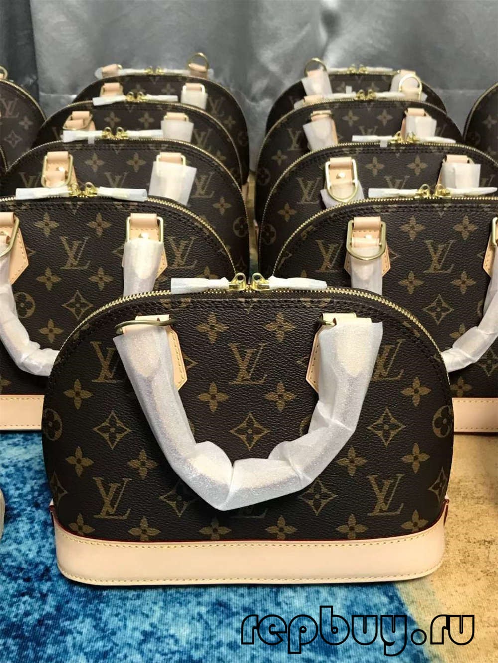 Louis Vuitton M53152 Alma BB top quality replica bags (2022 Latest)-Best Quality designer Bag Review, and online shopping, designer bag ru