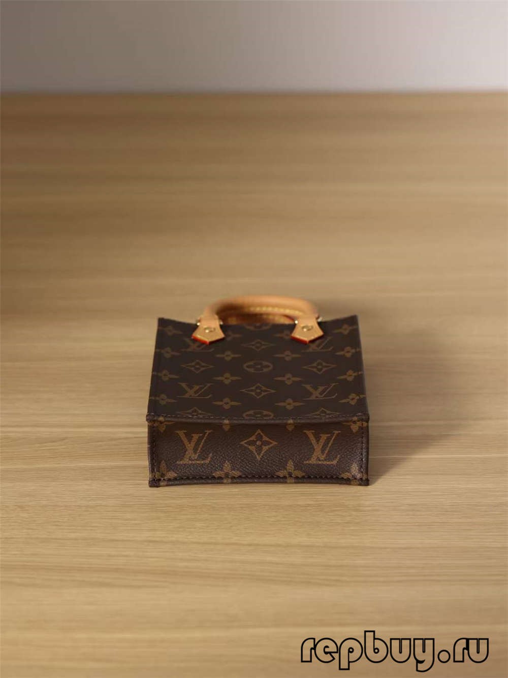 Louis Vuitton M69442 Petit Sac Plat top quality replica bags (2022 Updated)-Best Quality designer Bag Review, and online shopping, designer bag ru