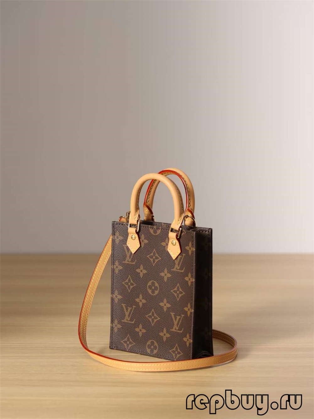 Louis Vuitton M69442 Petit Sac Plat top quality replica bags (2022 Updated)-Best Quality designer Bag Review, and online shopping, designer bag ru