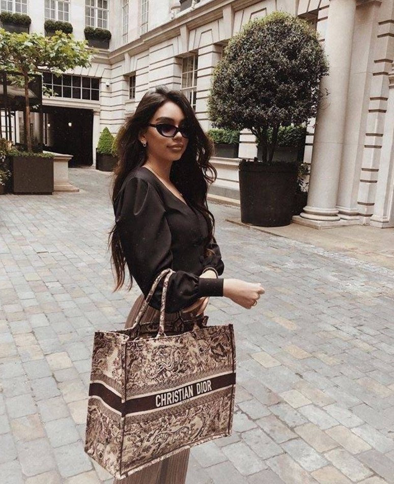 The most comprehensive Dior Book Tote introduction and replica bags buying advice (2022 update)-Best Quality designer Bag Review, and online shopping, designer bag ru The most comprehensive Dior Book Tote introduction and replica bags buying advice (2022 update)-Best Quality designer Bag Review, and online shopping, designer bag ru