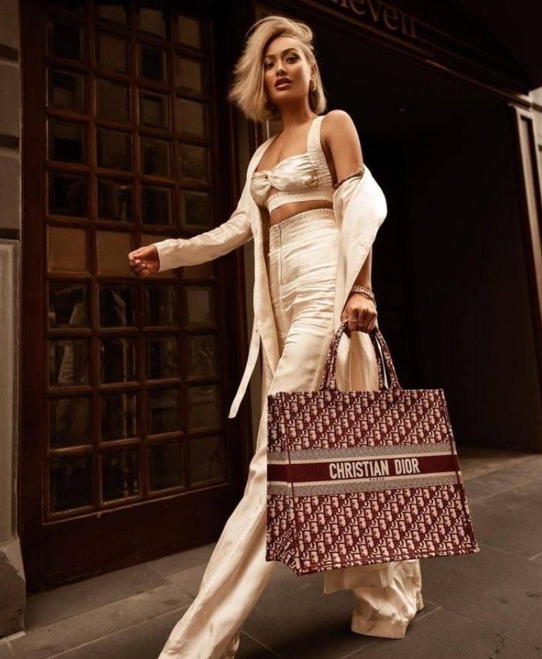 The most comprehensive Dior Book Tote introduction and replica bags buying advice (2022 update)-Best Quality designer Bag Review, and online shopping, designer bag ru The most comprehensive Dior Book Tote introduction and replica bags buying advice (2022 update)-Best Quality designer Bag Review, and online shopping, designer bag ru