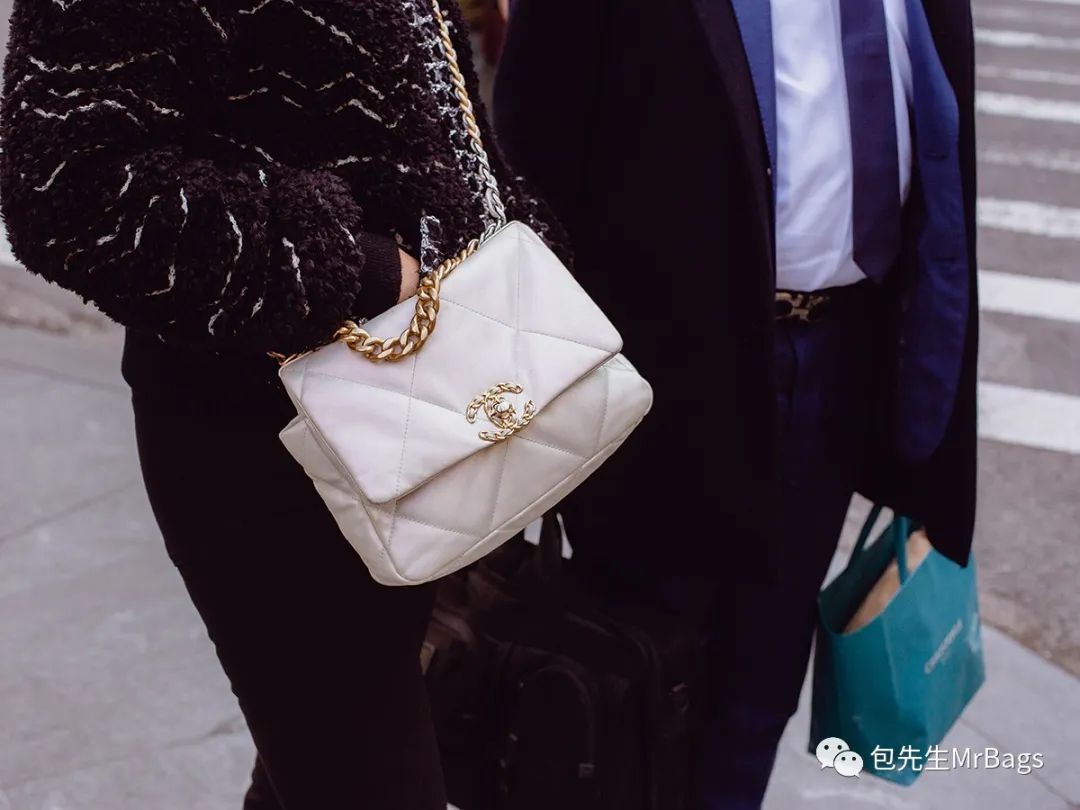 Chain flap bags are the most popular! (2023 Updated)-Best Quality designer Bag Review, and online shopping, designer bag ru