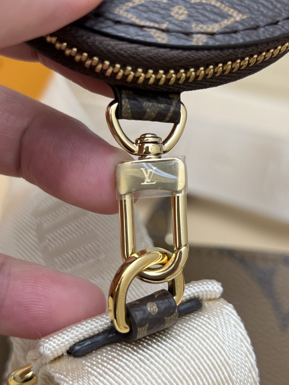 How good quality is a Shebag M46373 ONTHEGO small size?(2023 style with wide shoulder straps)-Best Quality designer Bag Review, and online shopping, designer bag ru