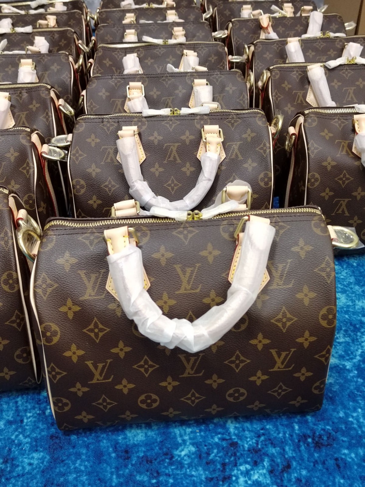 How good quality is a M41113 Speedy 25 bag? (2023 Updated)-Best Quality designer Bag Review, and online shopping, designer bag ru