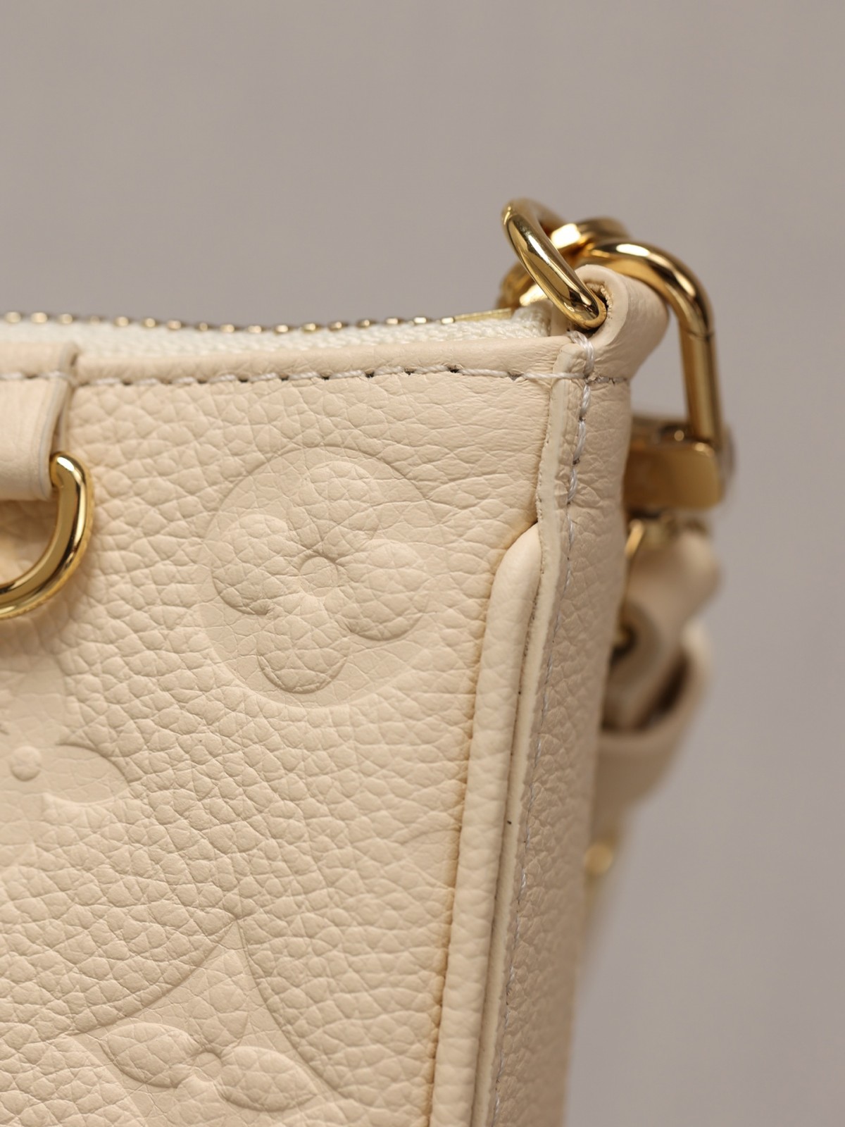 How good quality is a Shebag Easy pouch bag？（2023 updated）-Best Quality designer Bag Review, and online shopping, designer bag ru