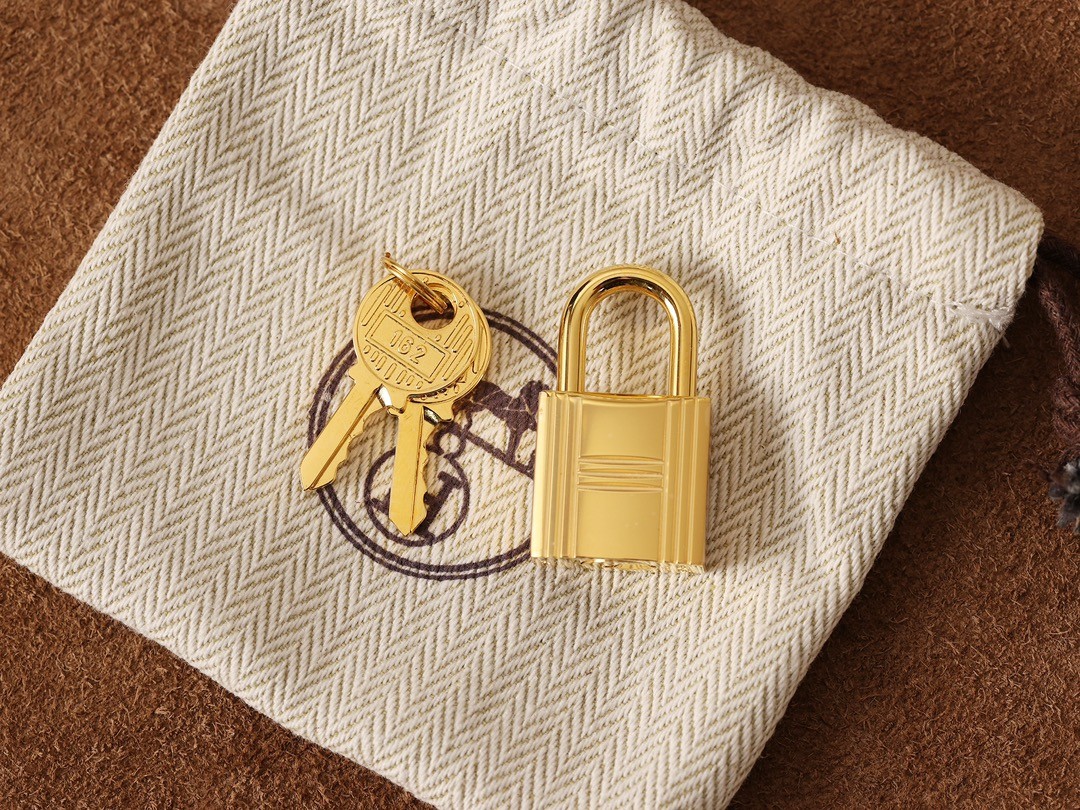 How good quality is a Shebag Hermes Picotin Lock bag(2023 updated)-Best Quality designer Bag Review, and online shopping, designer bag ru How good quality is a Shebag Hermes Picotin Lock bag(2023 updated)-Best Quality designer Bag Review, and online shopping, designer bag ru