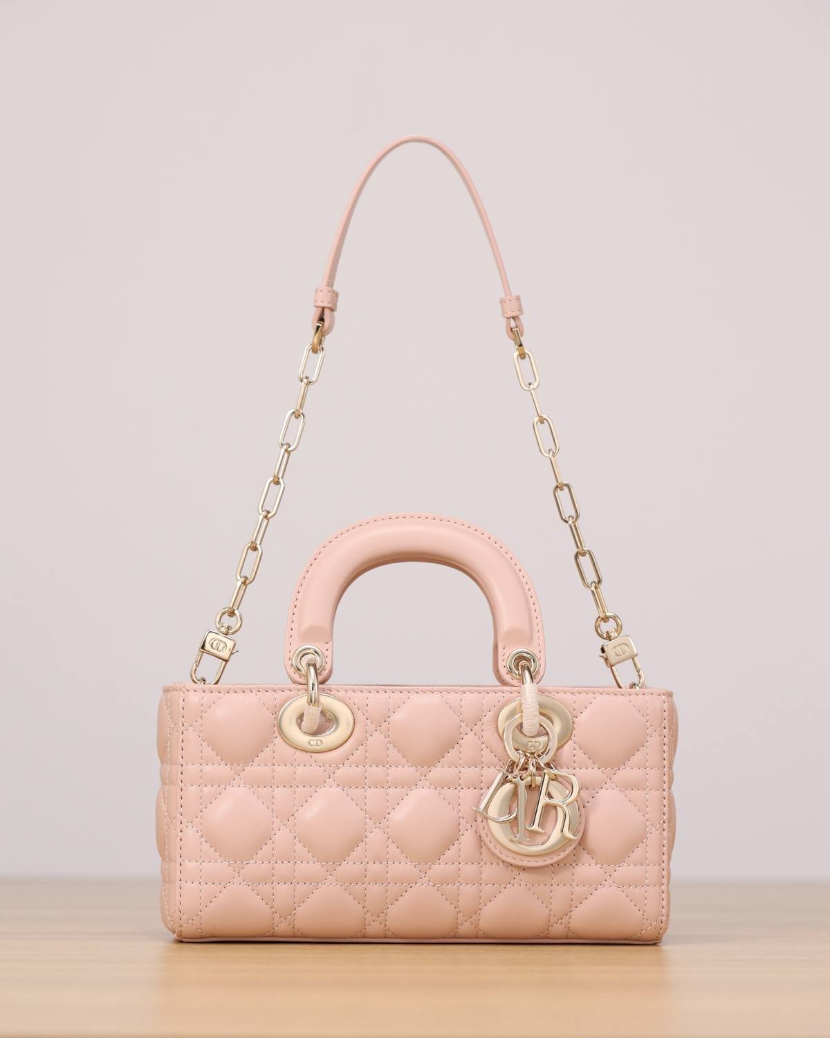 Shebag super replica Lady Dior D Joy pink bag review(2025 July updated)-Best Quality designer Bag Review, and online shopping, designer bag ru