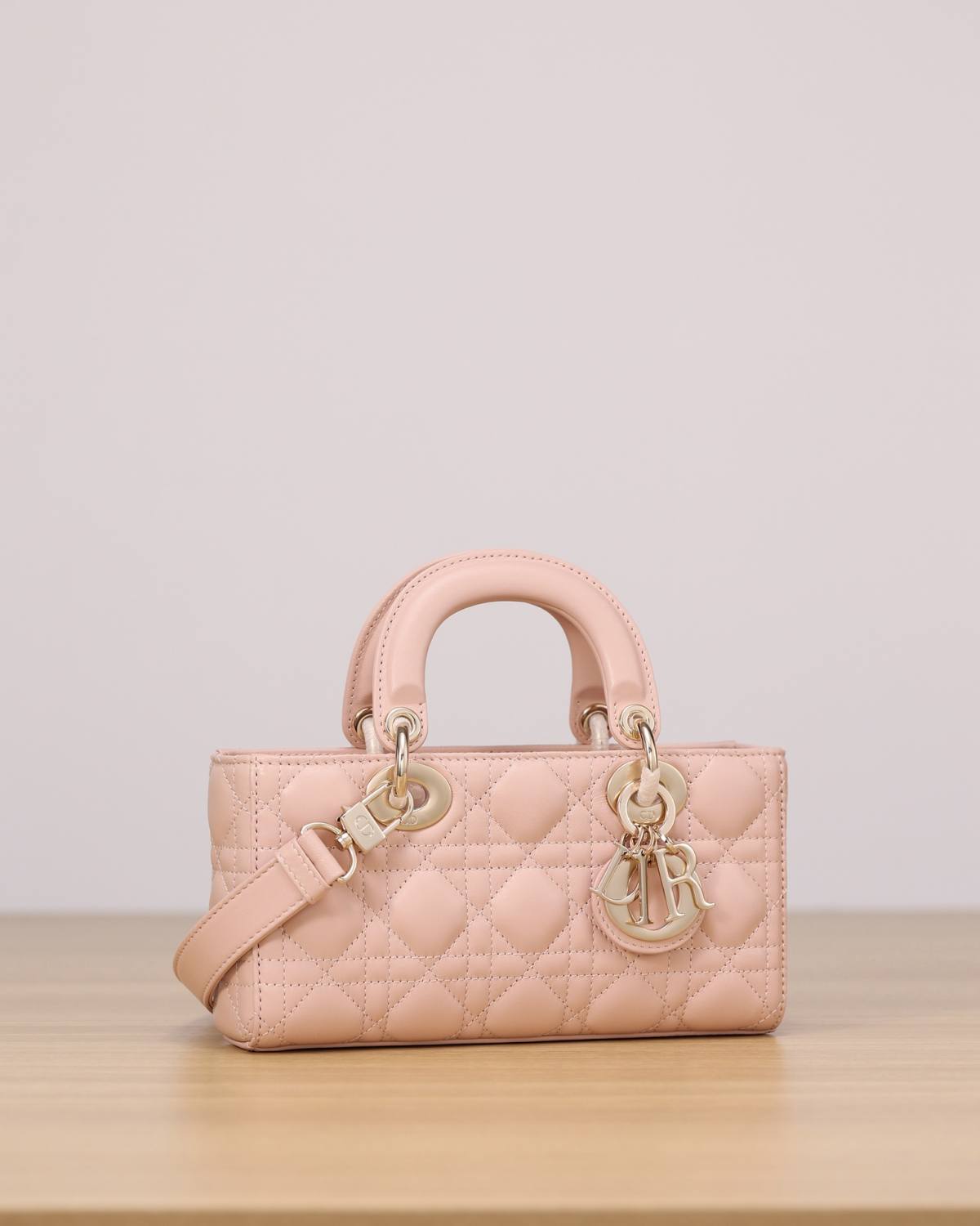 Shebag super replica Lady Dior D Joy pink bag review(2025 July updated)-Best Quality designer Bag Review, and online shopping, designer bag ru