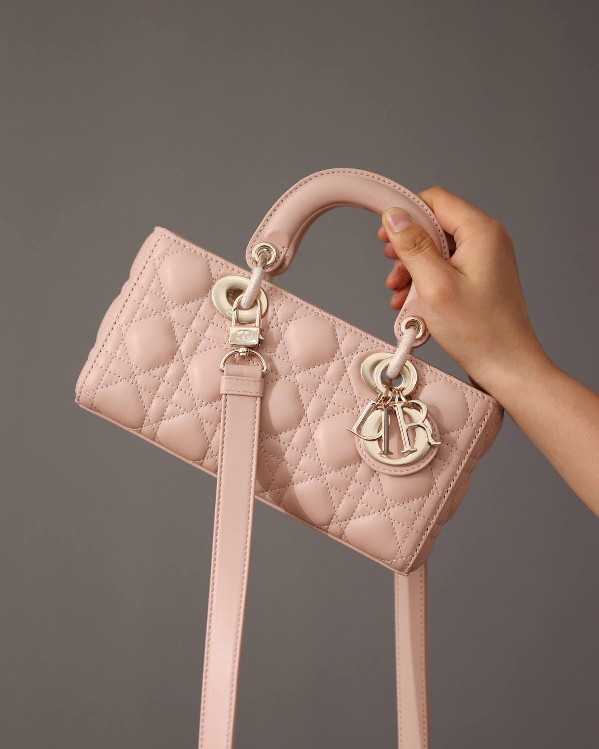 Shebag super replica Lady Dior D Joy pink bag review(2025 July updated)-Best Quality designer Bag Review, and online shopping, designer bag ru