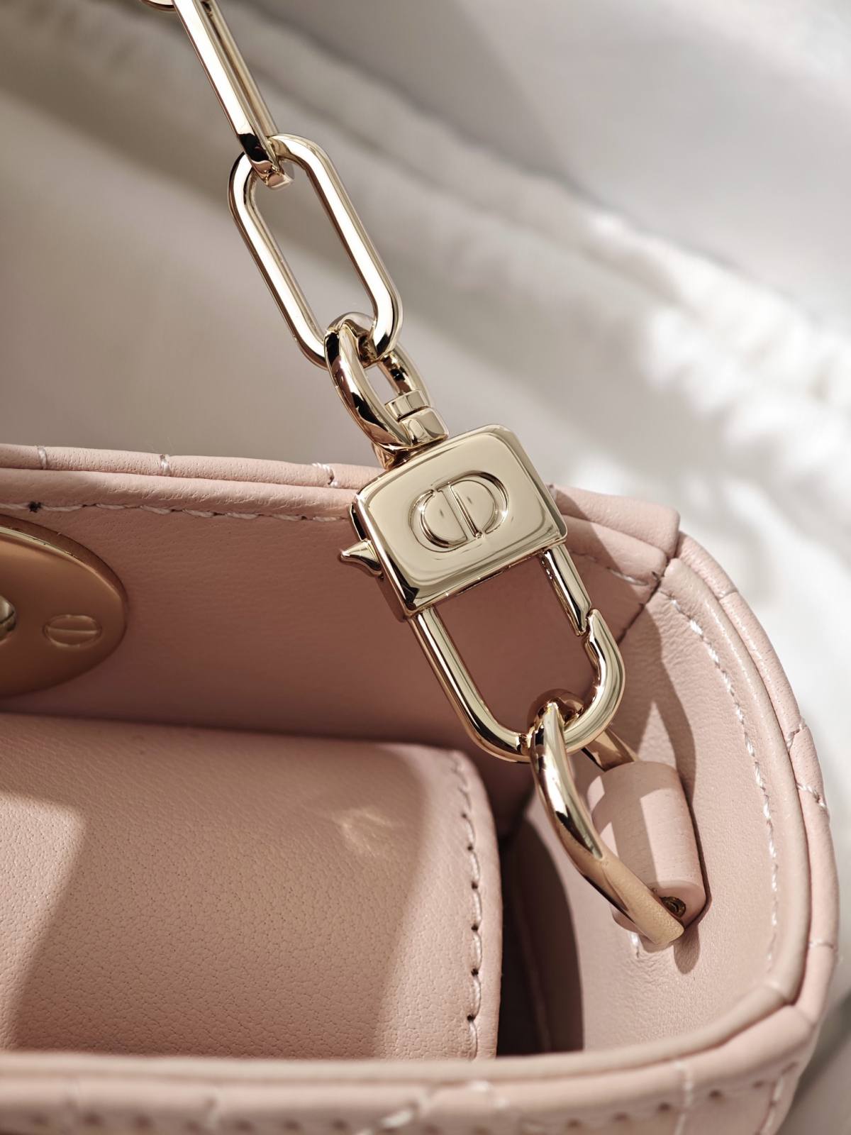 Shebag super replica Lady Dior D Joy pink bag review(2025 July updated)-Best Quality designer Bag Review, and online shopping, designer bag ru
