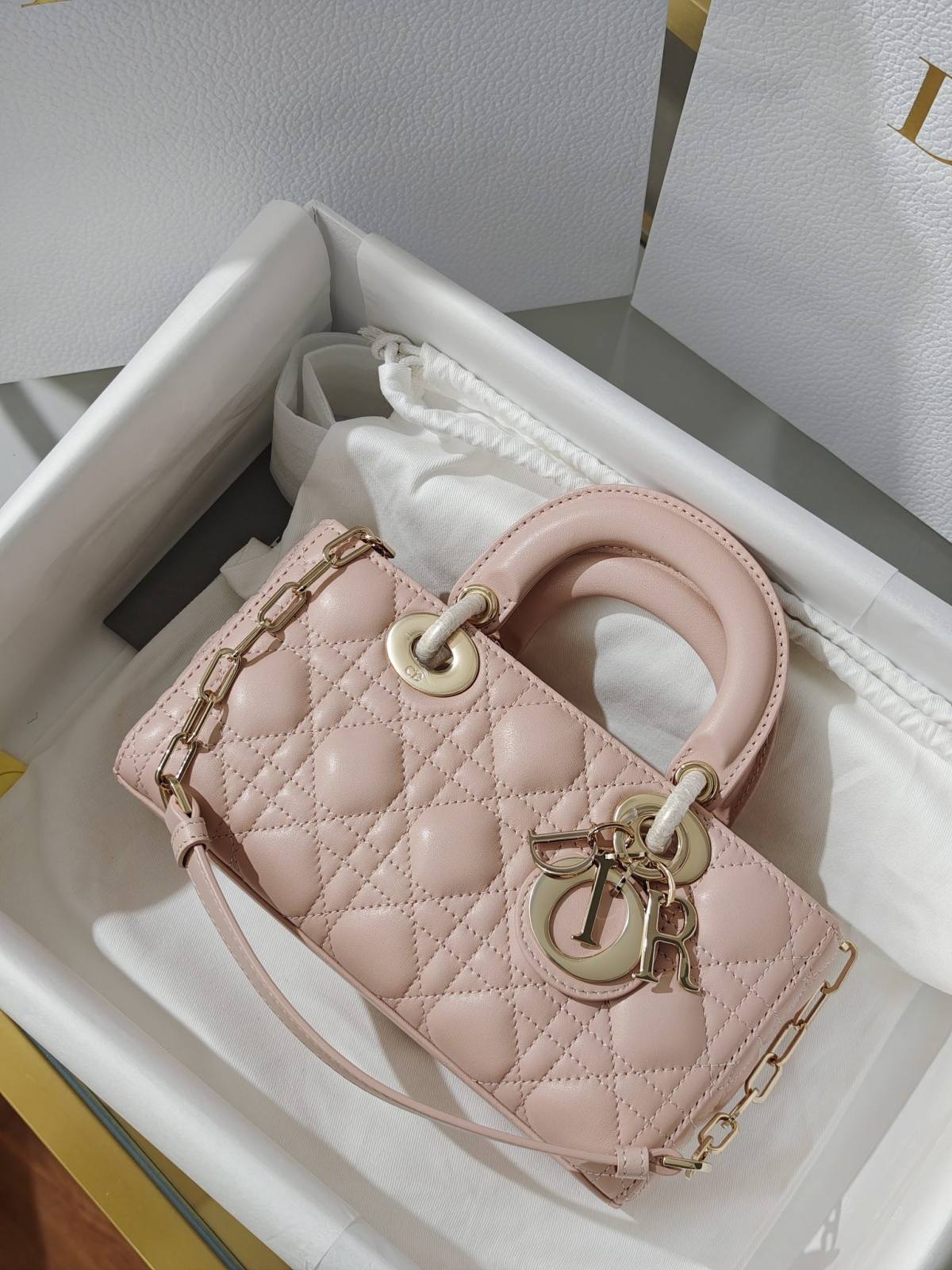 Shebag super replica Lady Dior D Joy pink bag review(2025 July updated)-Best Quality designer Bag Review, and online shopping, designer bag ru