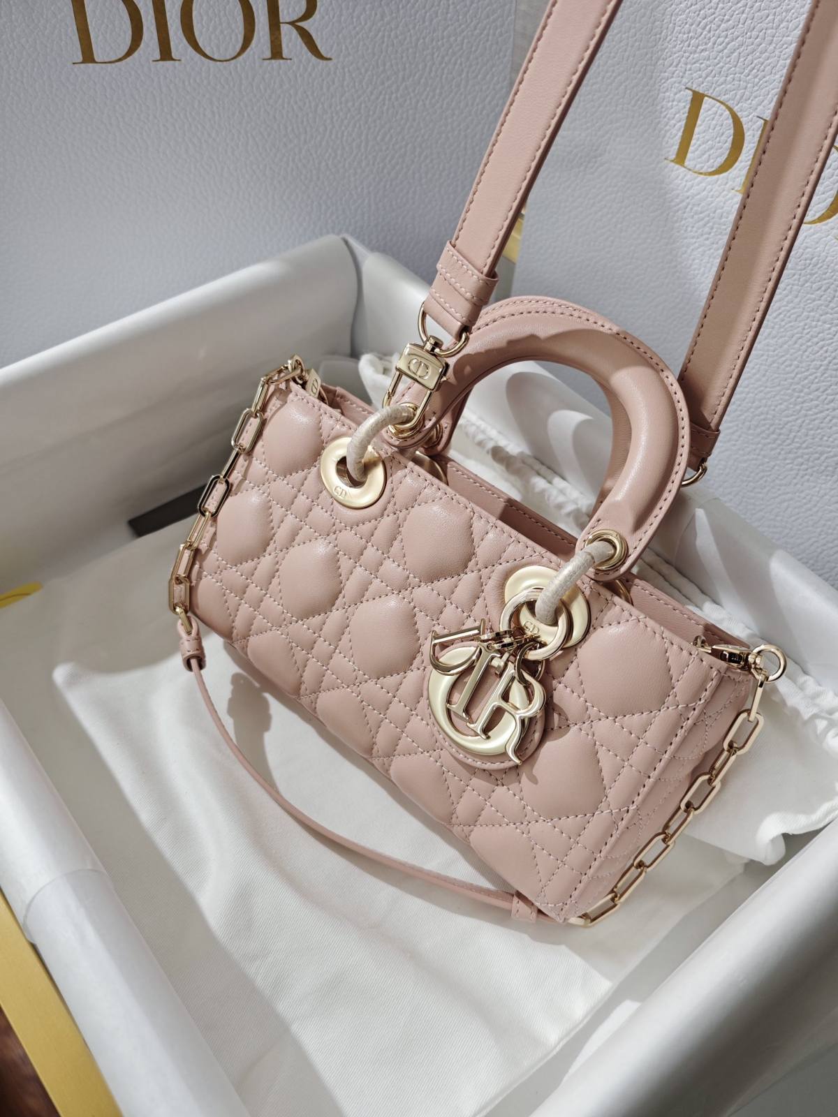 Shebag super replica Lady Dior D Joy pink bag review(2025 July updated)-Best Quality designer Bag Review, and online shopping, designer bag ru